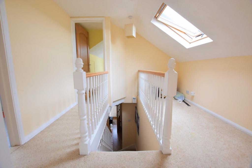 GALLERIED LANDING