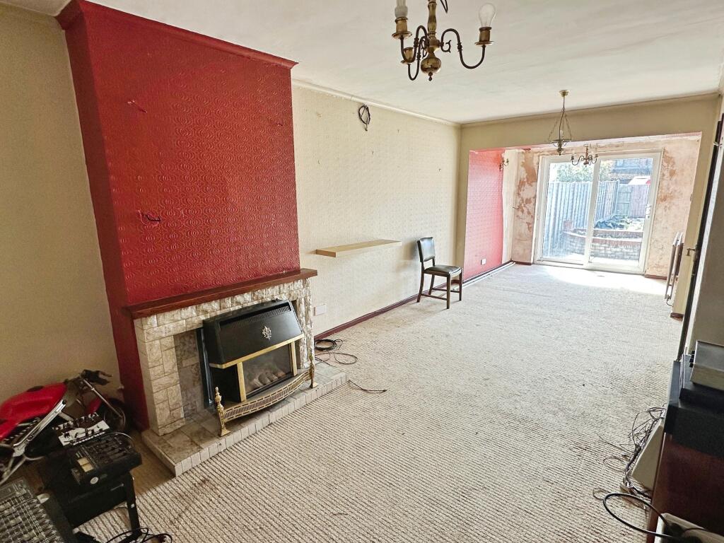 Sitting/Dining Room