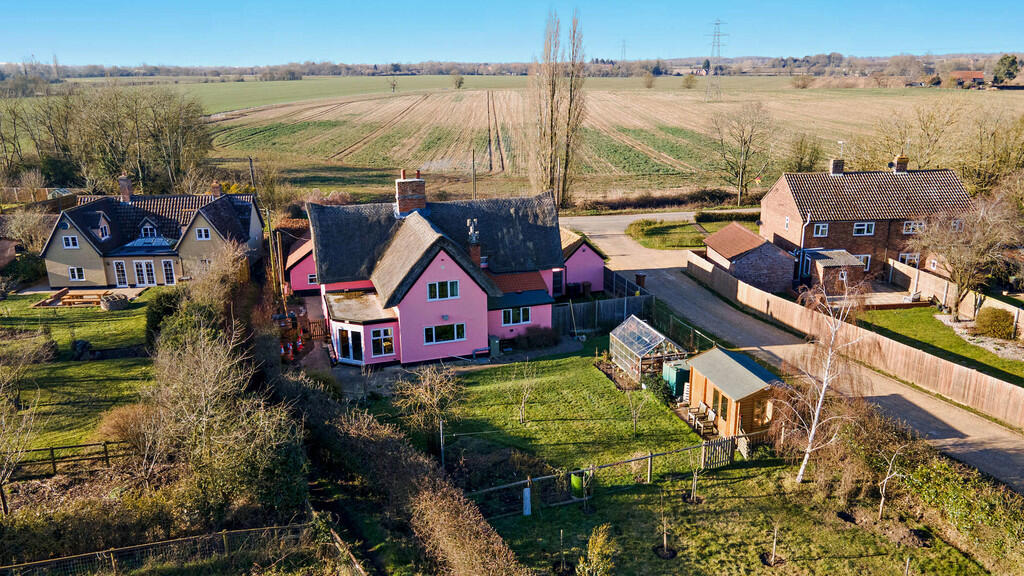 8638610-exterior2...