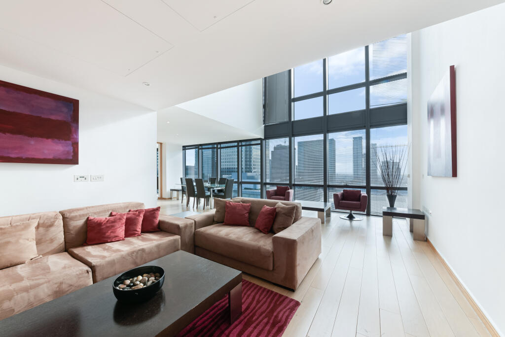 ONE WEST INDA QUAY, 2704-3