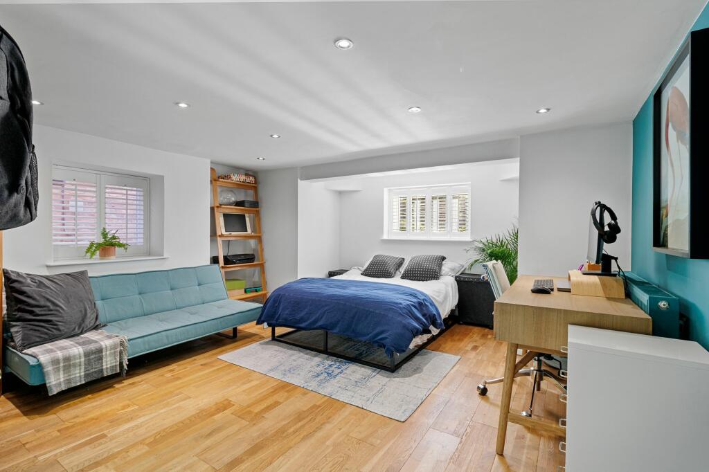 Office/Occasional Bedroom