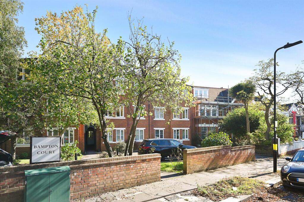 RCREE - 3 bampton court - Exterior.jpg