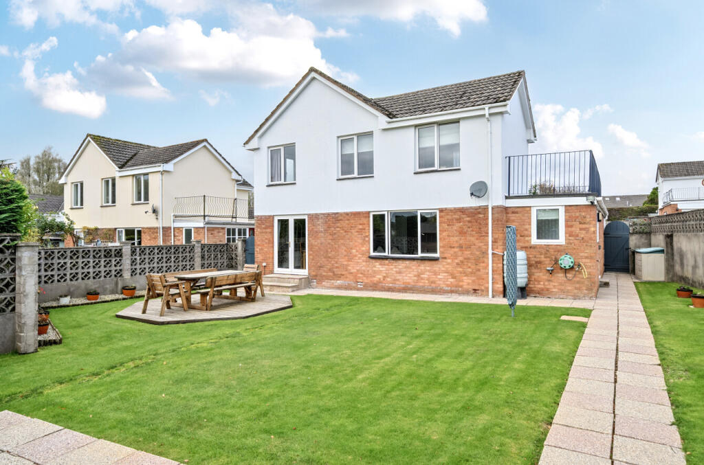 1372489-6-68f8d86...