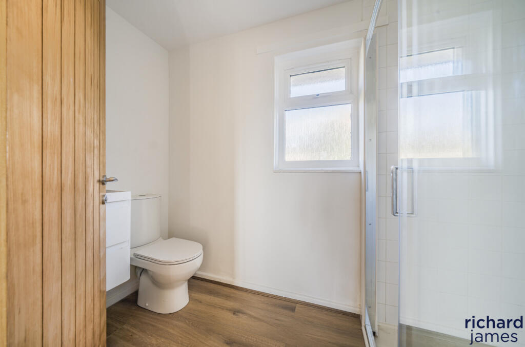 155e0b61-6413-4d3...