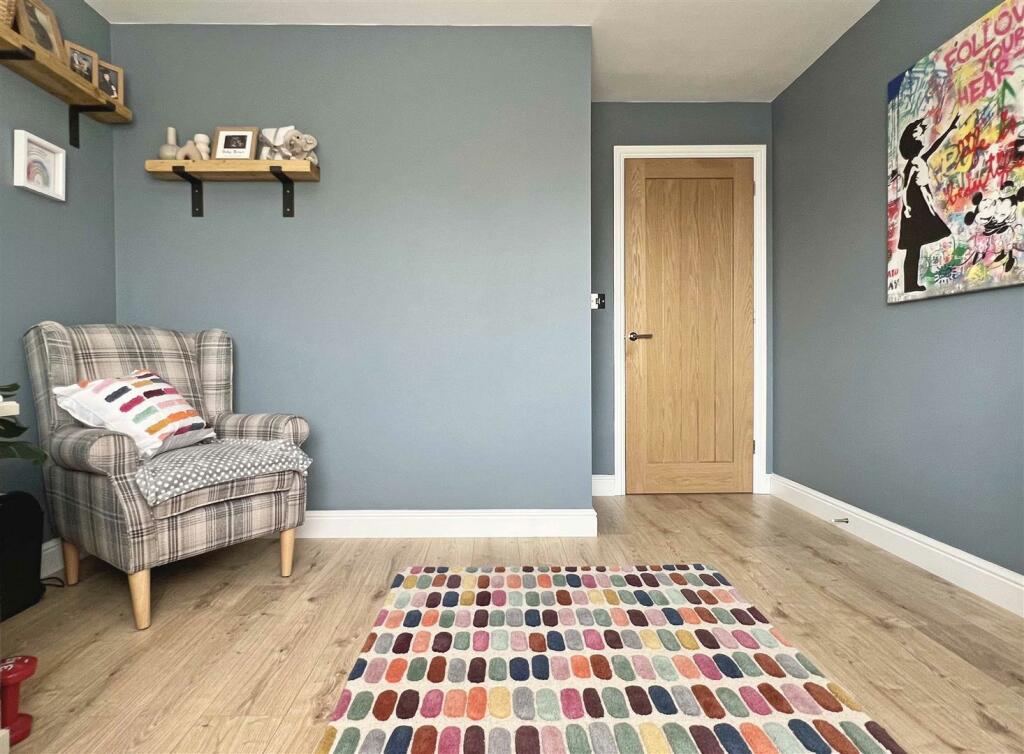 Bed 3b.jpg