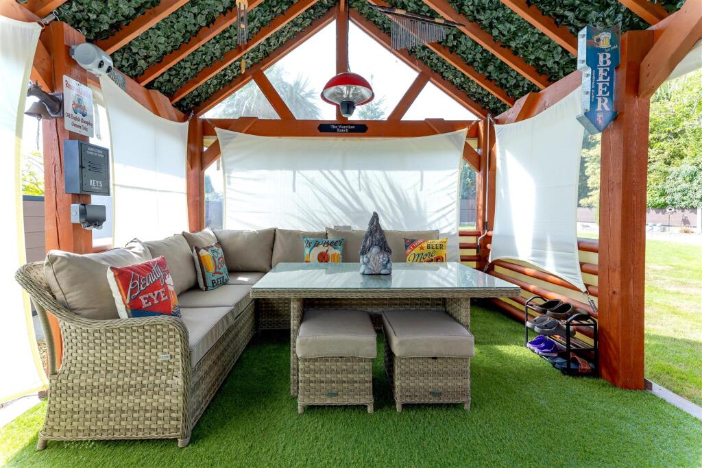 Rear Orangery consevatory 1.1 SAPL8310-20250731-Dx