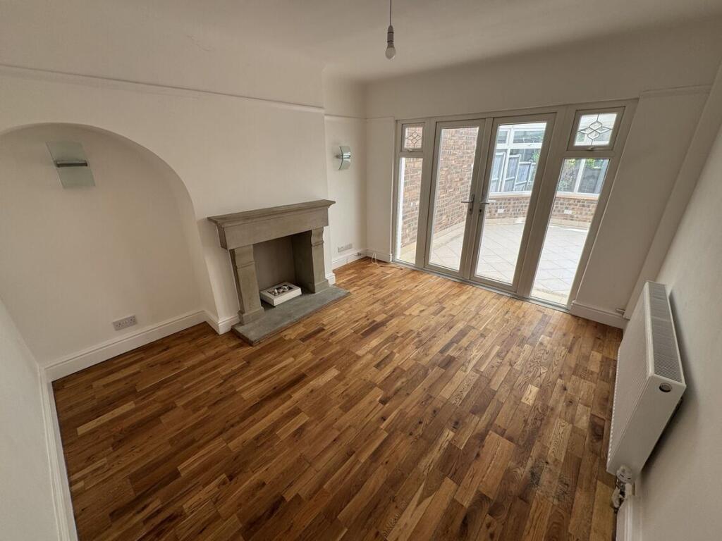 Living Room (Rear)