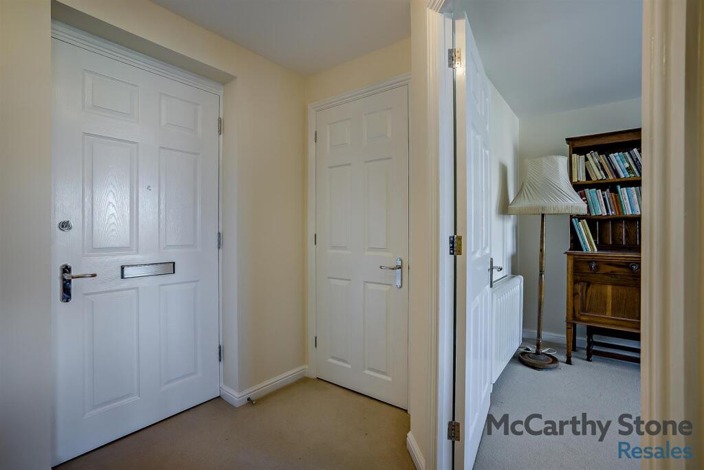 8638916-interior24-800.jpg