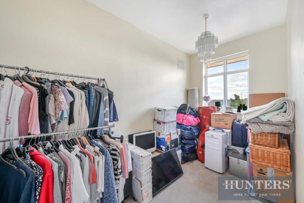 LANGLEY AVENUE (17).jpg