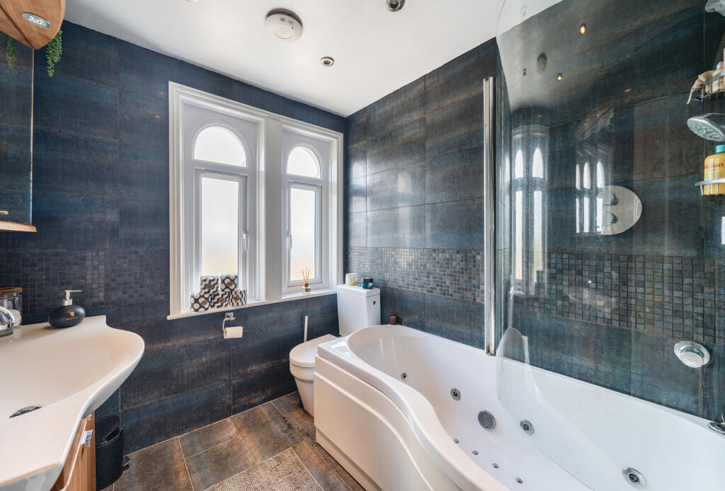 1300957-12-68375c...