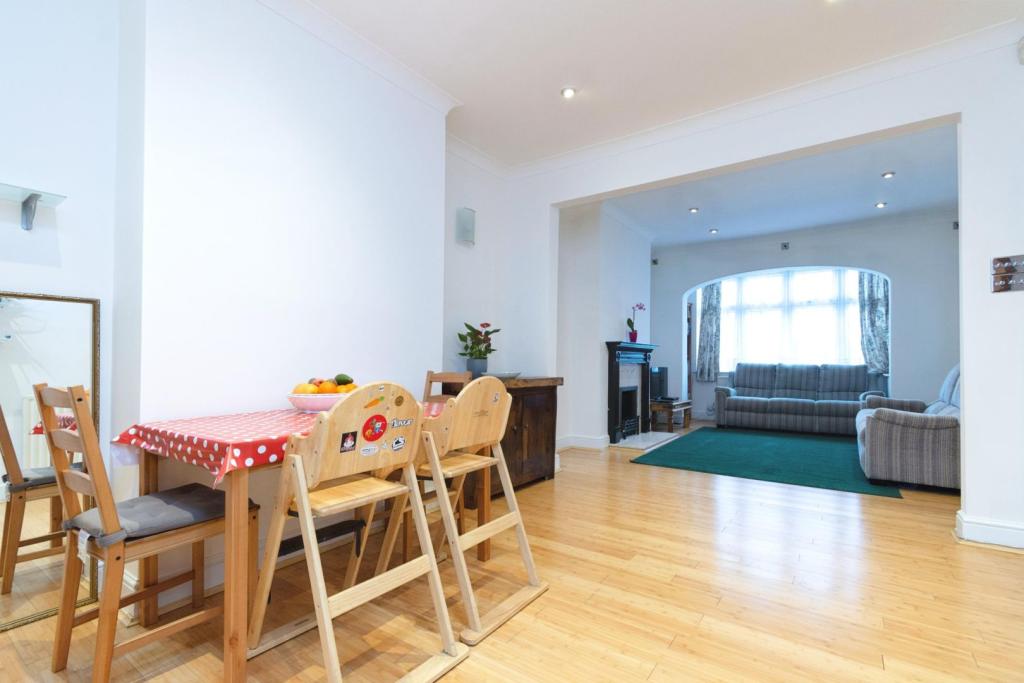 Living / Dining Room