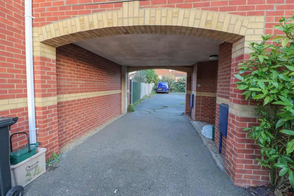 16 LENNOX DRIVE OUTSIDE-2.jpg