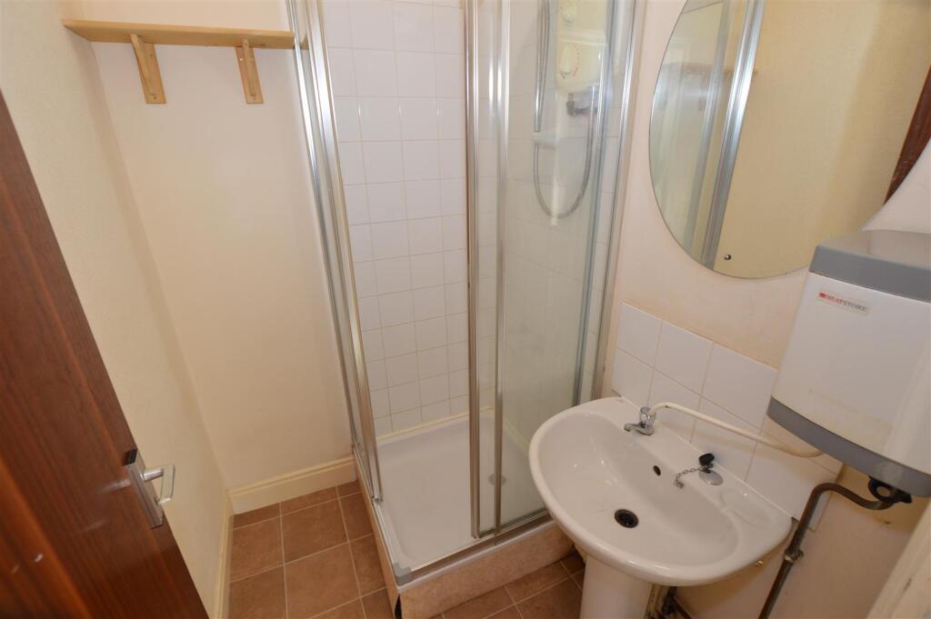 flat 1 37 market place (6).JPG