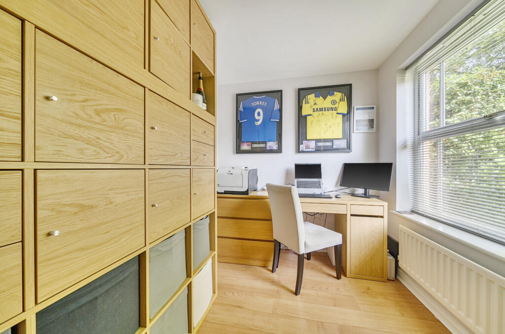 1305130-23-685146...