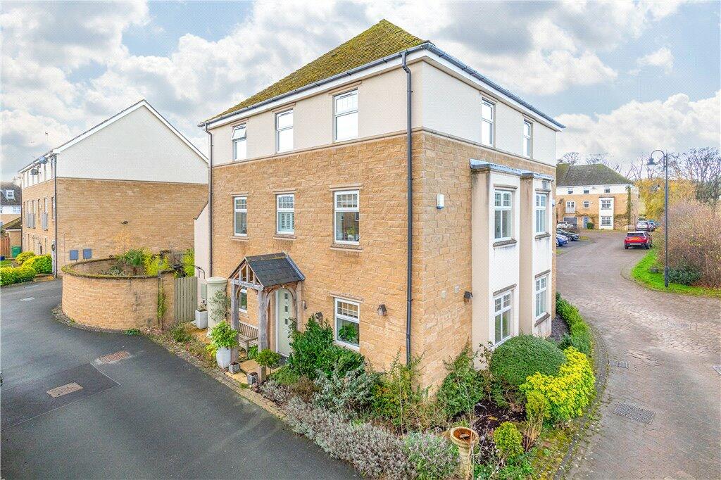 33 Kingsdale Avenue