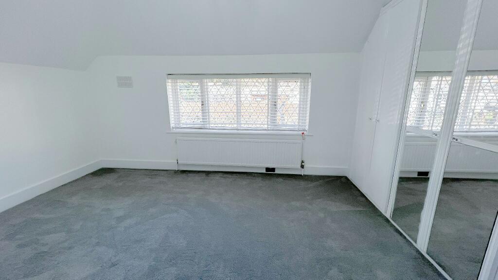 5th Photo of Bed 1