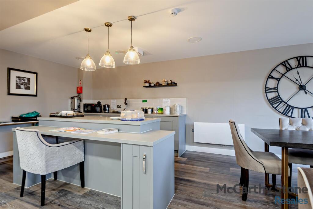 8641950-interior20-800.jpg