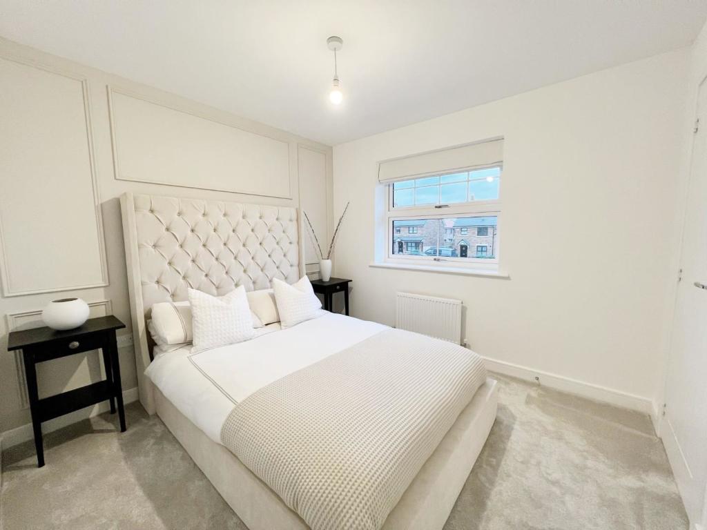 Bedroom 1 pic 1.jpg