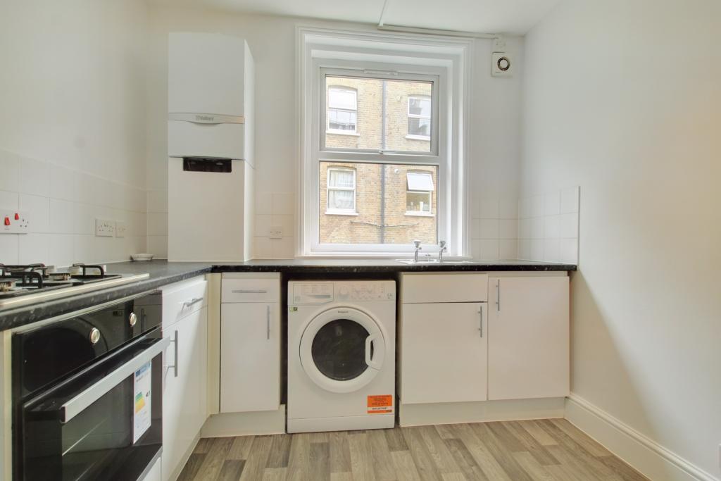3.kitchen.jpg