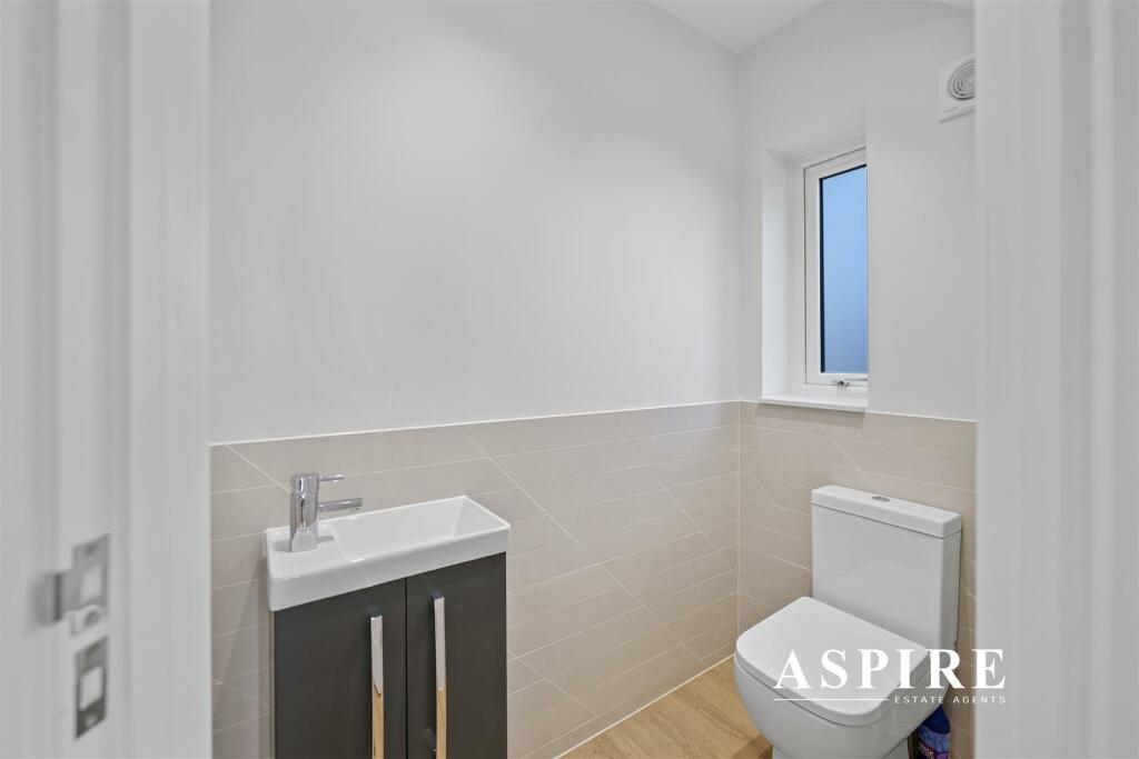 Aspire Estate Agents9.jpg
