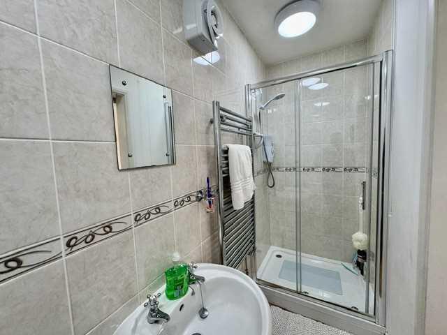 ENSUITE SHOWER ROOM