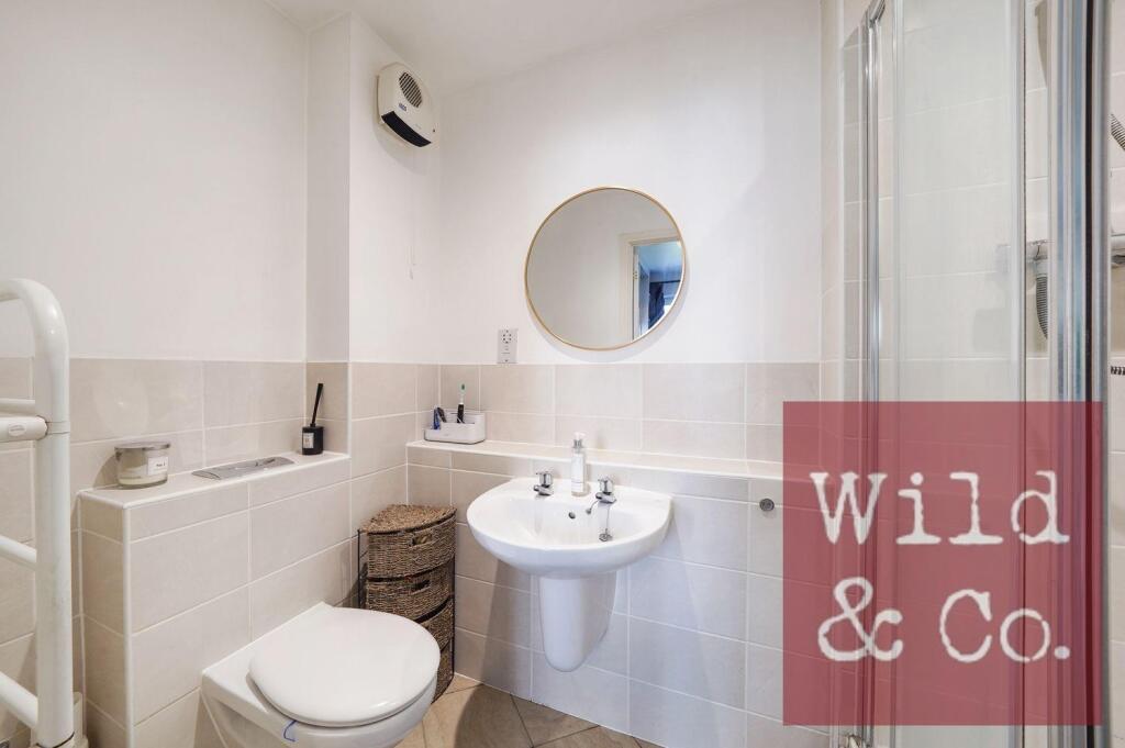 Fenland House - P98YfMQ0HOq5tjFrMVEF.jpg