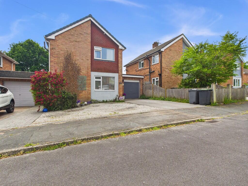 CAM05068G0-PR0028...