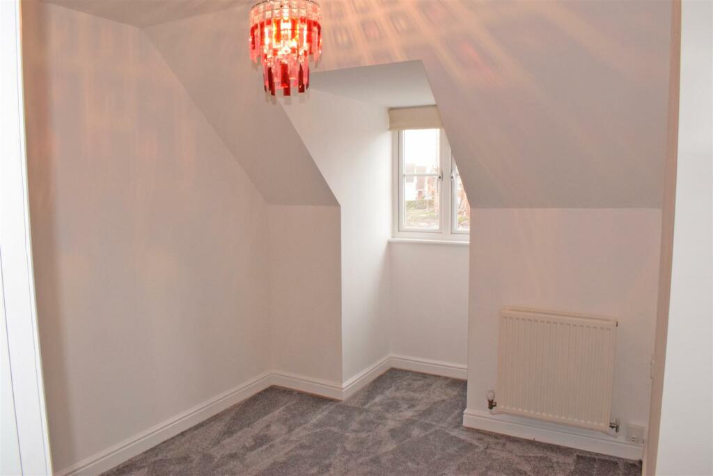 37 Double Bedroom.jpg
