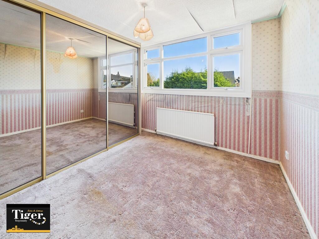 CAM02176G0-PR0762...