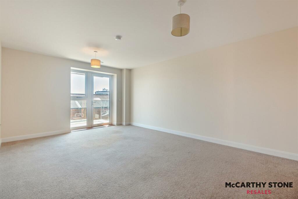 8606945-interior10-800.jpg