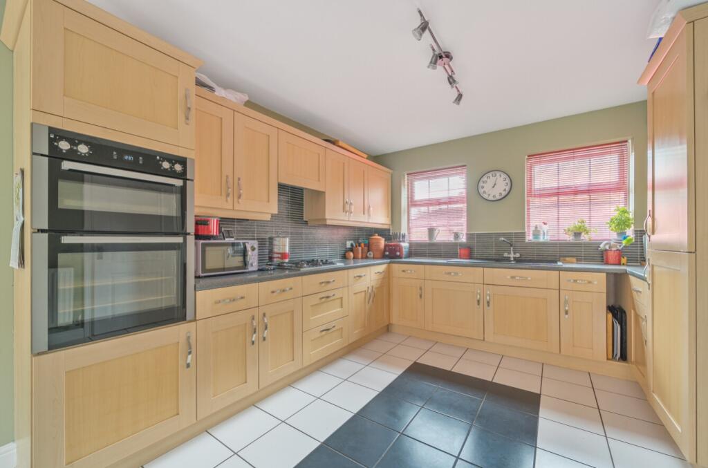 1328956-20-68817199f2864