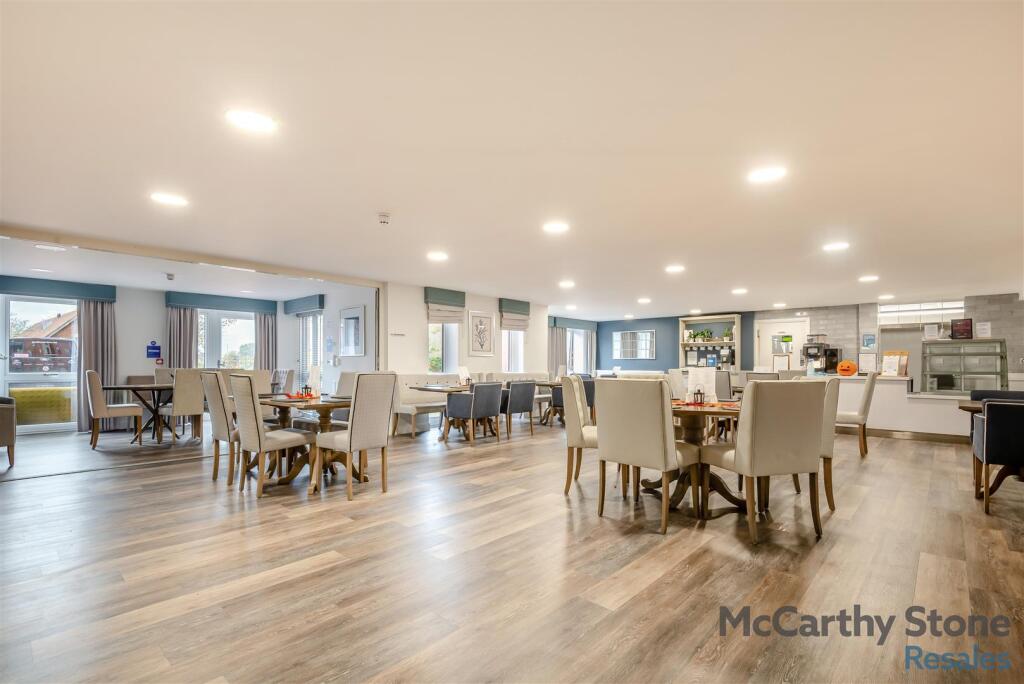 8668183-interior18.jpg