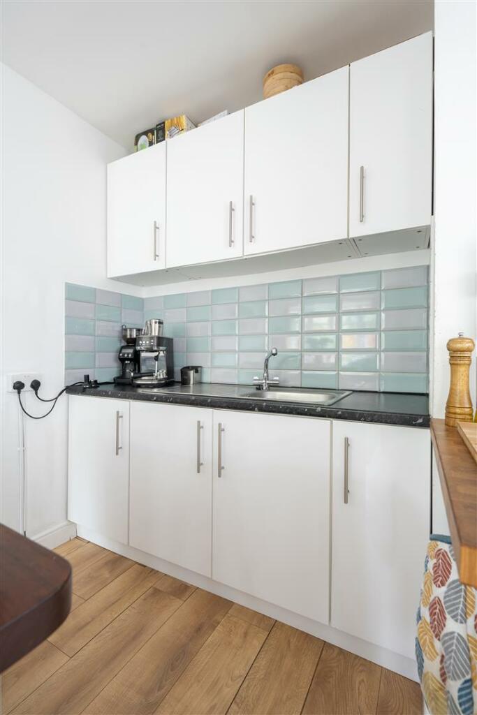 Chingford Avenue, E4