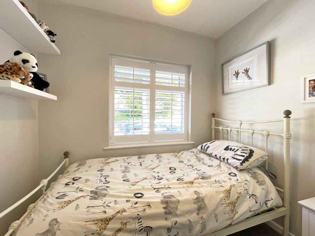 Ashford Crescent 10 - Bed 3.jpg