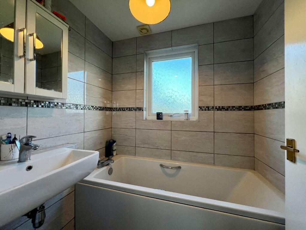 Bathroom.jpeg