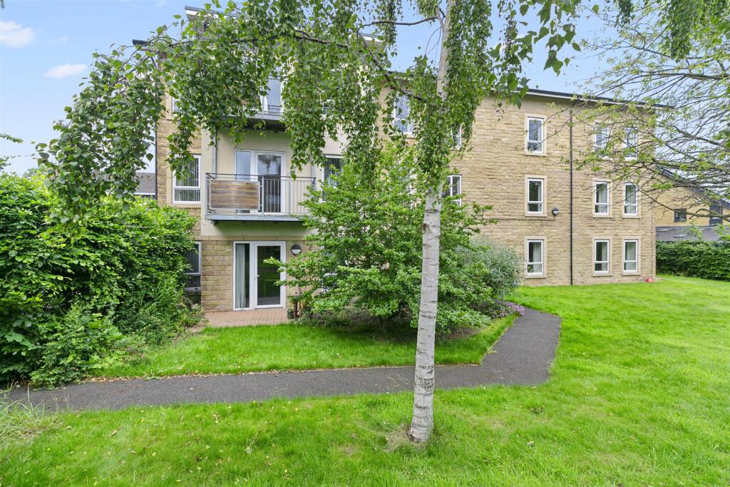 26 Emmandjay new external.jpg