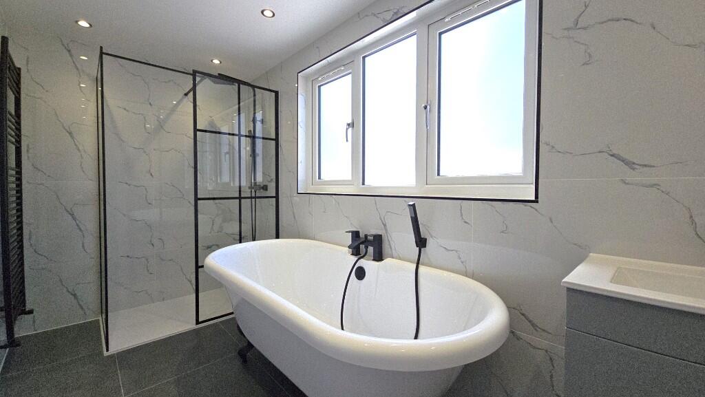 En-suite 2