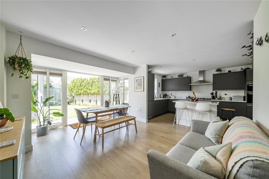 Kit/Family/Breakfast