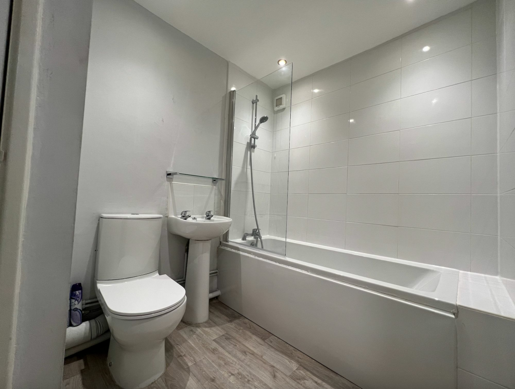 Bathtroom