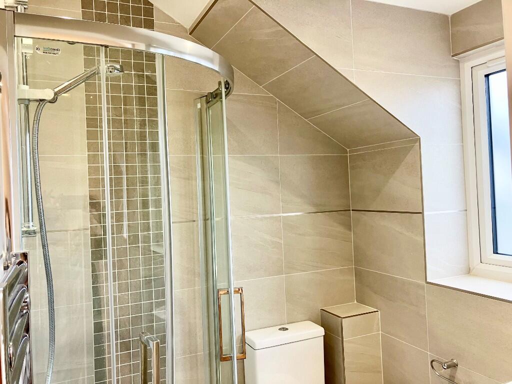 Oaklands Lane, St. Albans, Hertfordshire, AL4 0HS