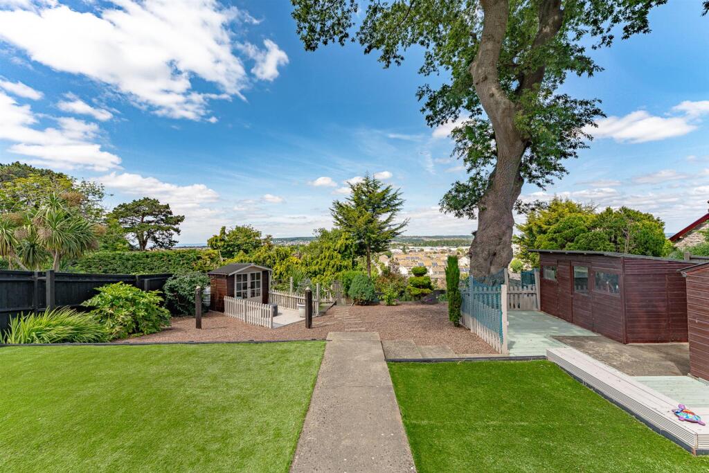 5 Rochester Close 16.jpg