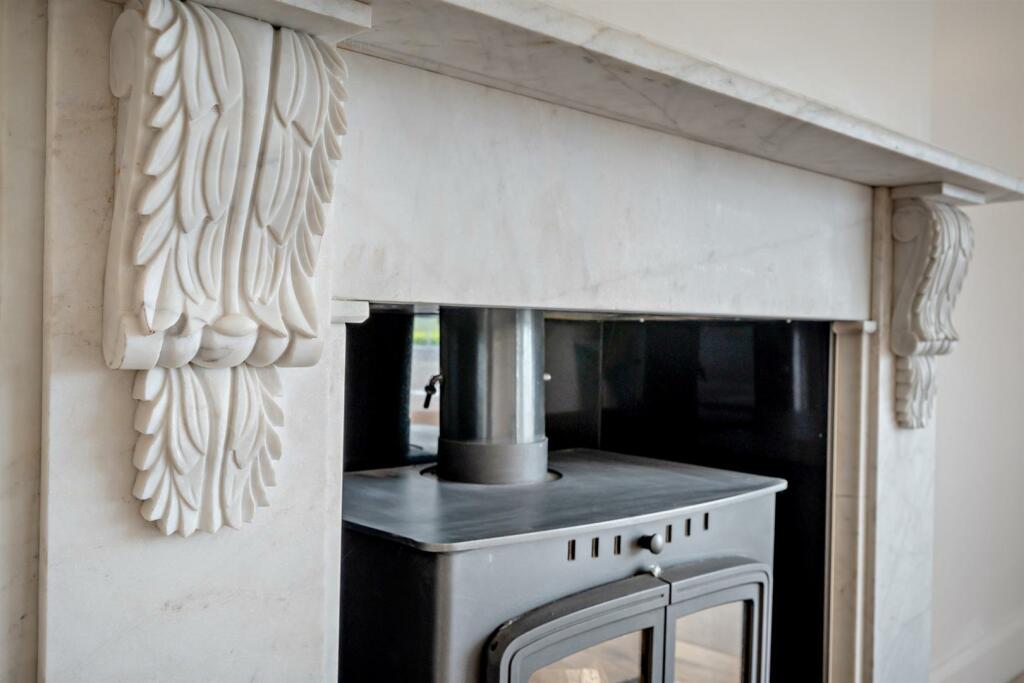 8590830-interior12-800.jpg