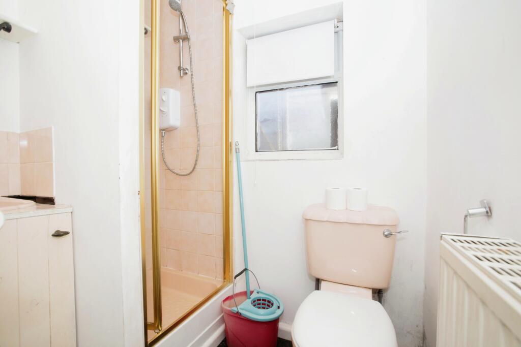 Downstair Shower