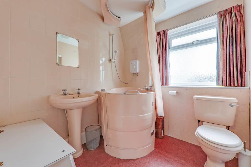 10-9c92JHPropWorl...