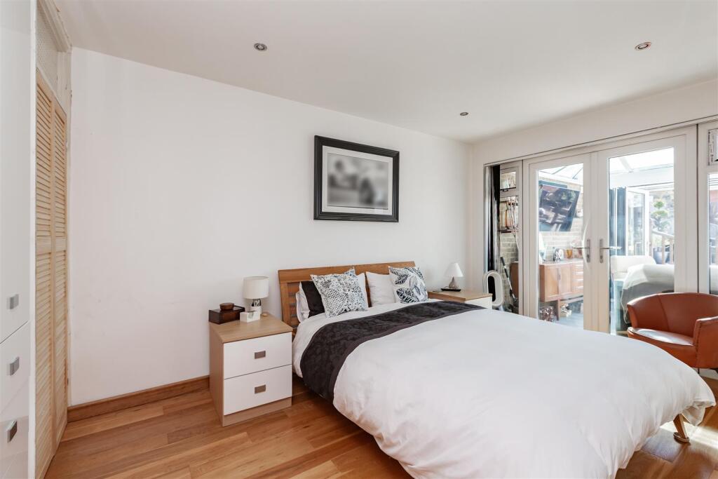 2 Selbourne Close-HR11.jpg