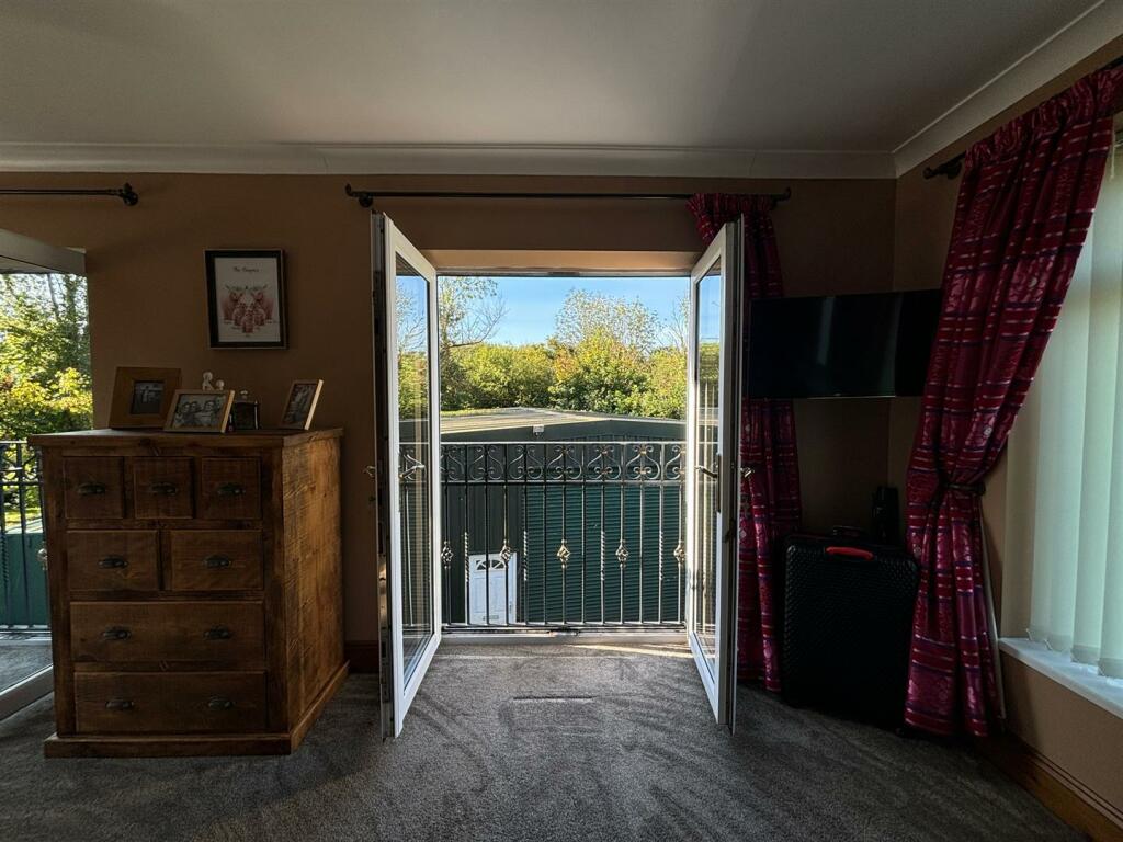 WhatsApp Image 2024-09-16 at 14.14.00_b9bc2a9c.jpg