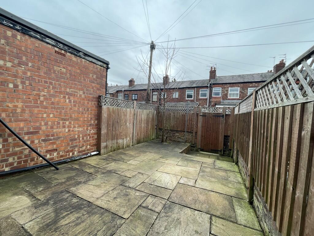 iPhone-2025.02.04...