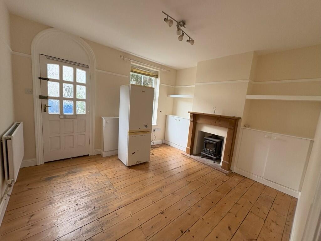26 Esdelle Street - 250819 - Living Room - 3 T202508191321.jpeg