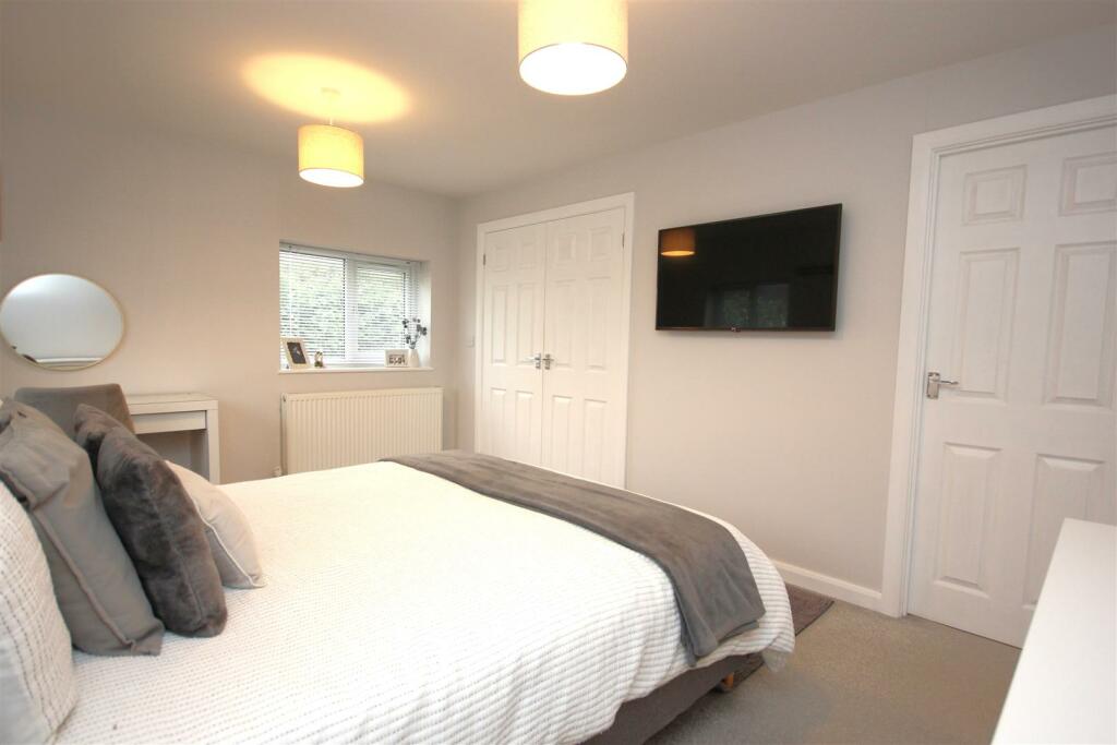Master Bedroom 2.JPG
