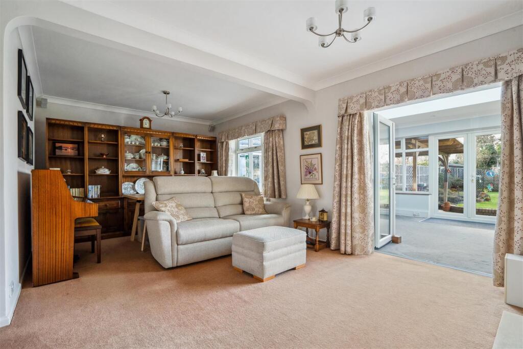 Sitting/Dining Room (other way)